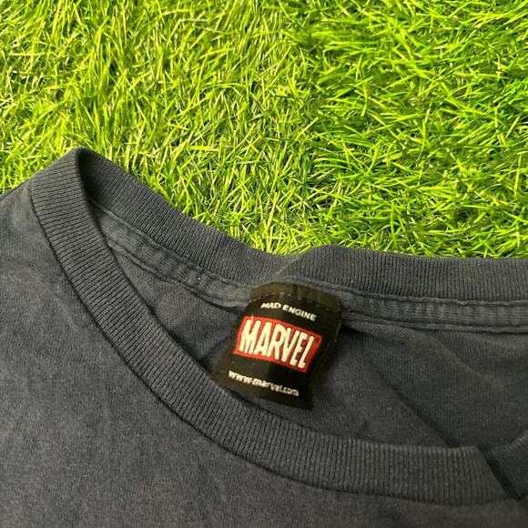 Retro Captain America Classic Marvel GraphicTee - Picture 3 of 4